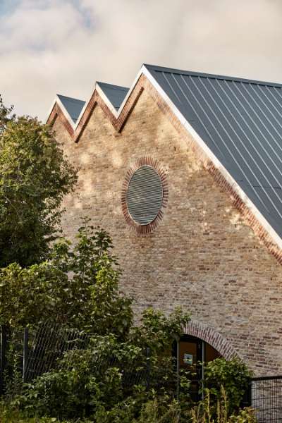 Med stål, træ og genbrugstegl ”CO2-neutraliseres” børnepasningen i Gladsaxe, Børnehuset Egedammen, Klausdalsbrovej 195, 2860 Søborg